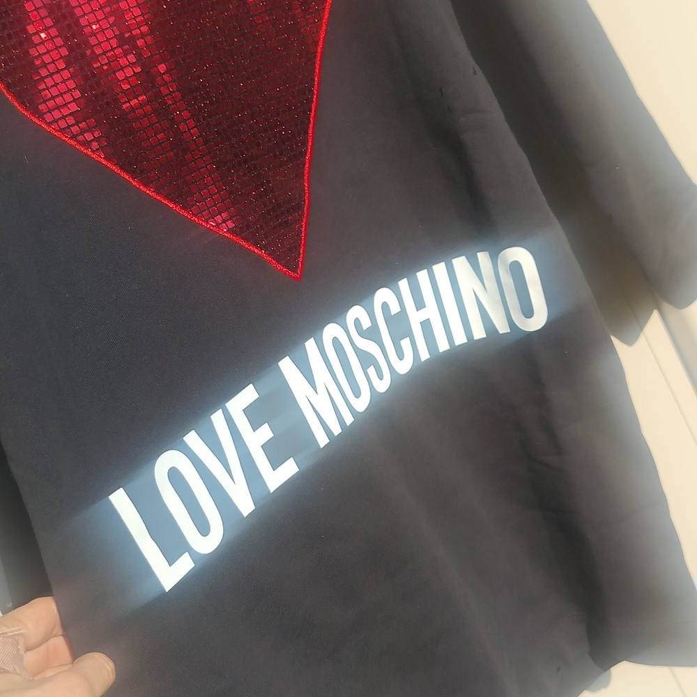 Love Mosvhino New Red Heart Long Sweatshirt, Dress Small - Picture 4 of 10